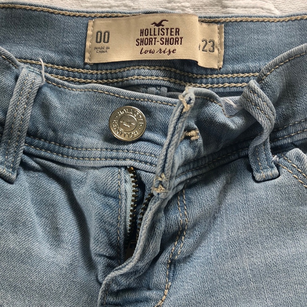 Light blue jean shorts - Picture 2 of 4